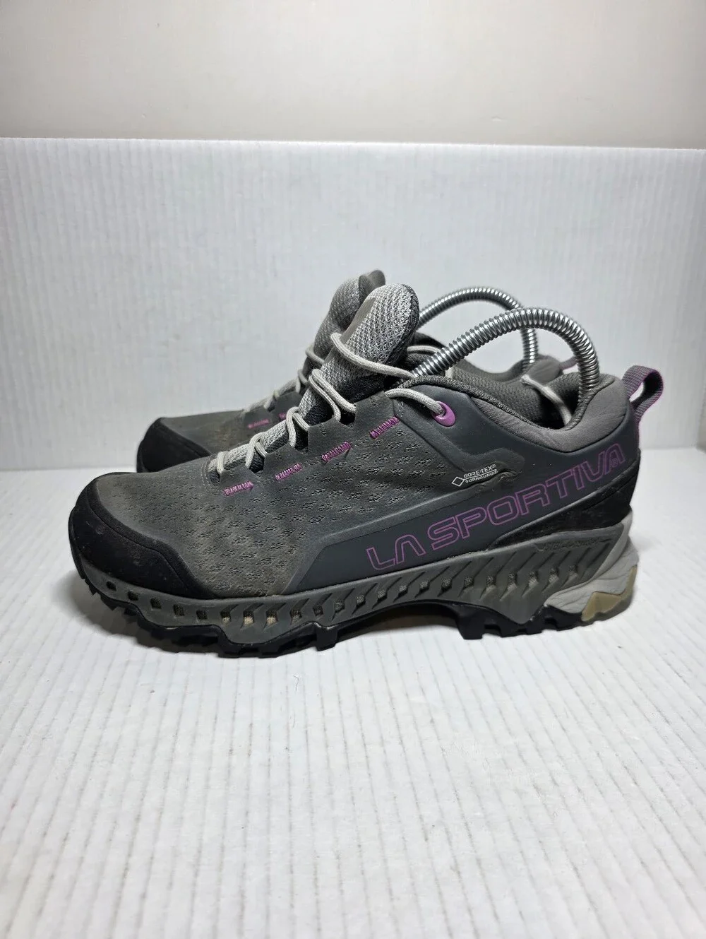 La Sportiva Spire GTX Women's Size 7.5 Trail Running Shoes Gray